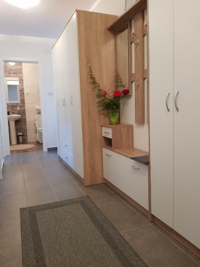 Apartman Dijana บันยาลูกา ภายนอก รูปภาพ