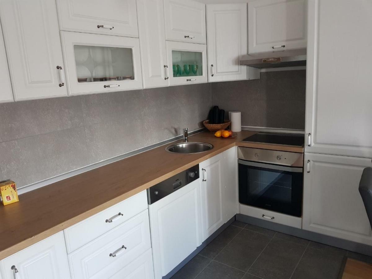 Apartman Dijana บันยาลูกา ภายนอก รูปภาพ